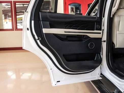 Used 2021 Ford Expedition Platinum image 44