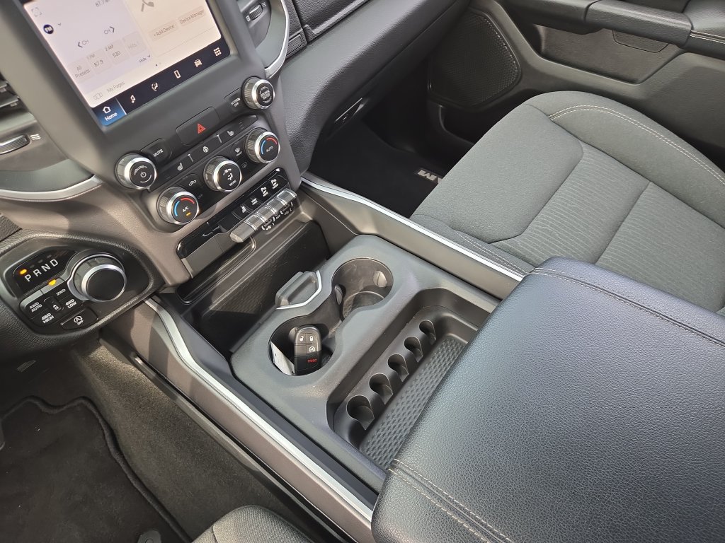 Used 2022 RAM 1500 Big Horn AWD/4WD image 25