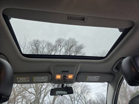 Used 2012 Chevrolet Captiva Sport LTZ image 7