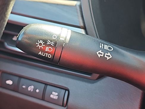 Used 2024 Nissan Altima 2.5 SV FWD image 29