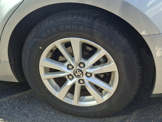 Used 2025 Toyota Camry LE FWD image 7