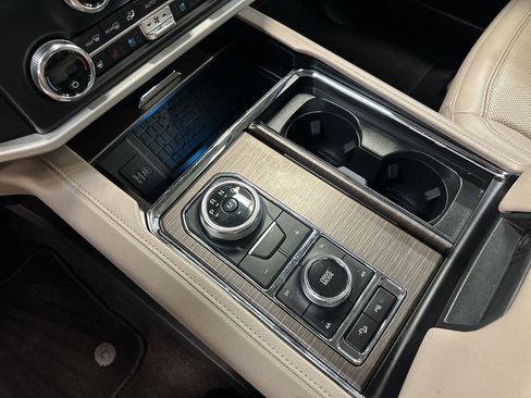 Certified 2022 Ford Expedition Max Limited image 34