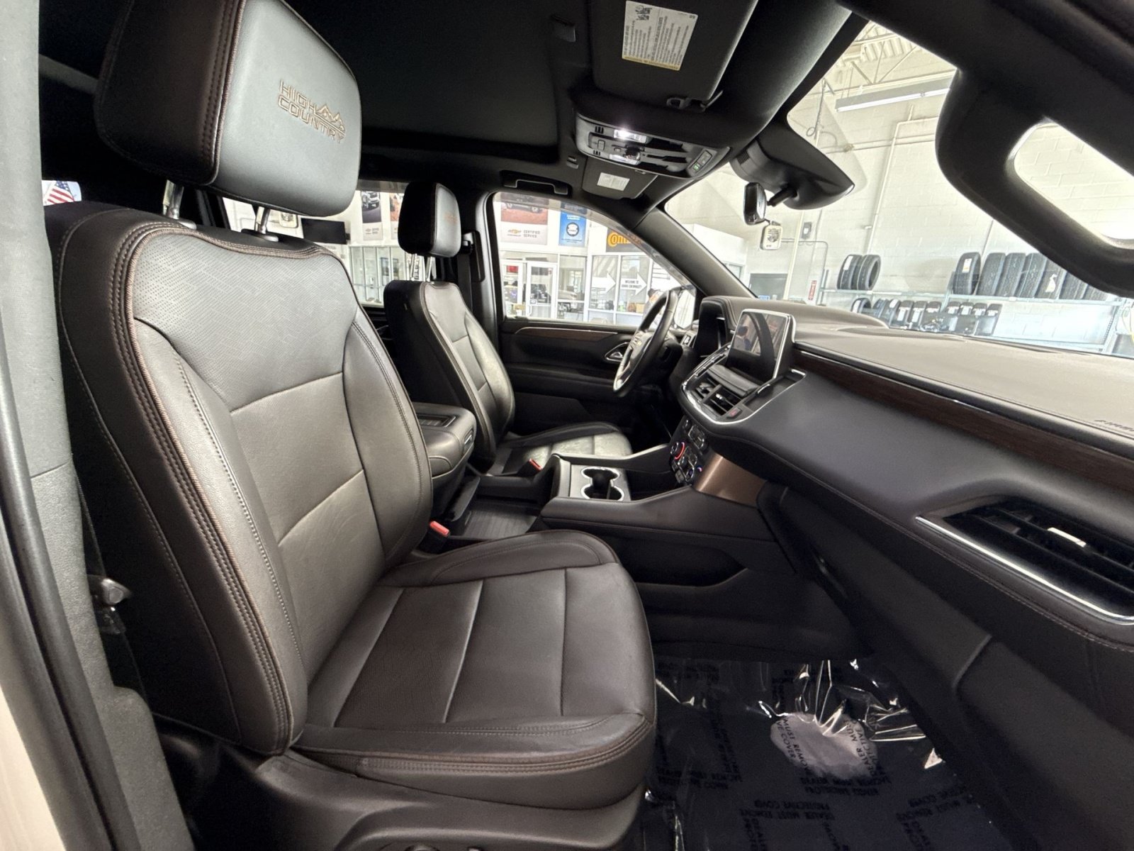 Used 2023 Chevrolet Suburban High Country AWD/4WD image 29