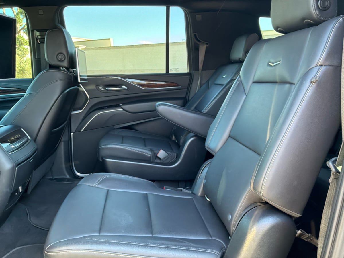 Used 2021 Cadillac Escalade ESV Luxury RWD image 19