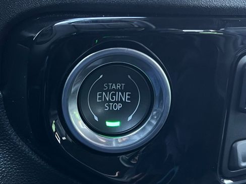 Used 2024 GMC Sierra 3500 SLT image 36