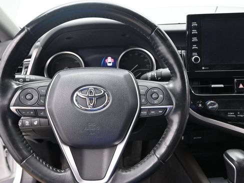 Used 2022 Toyota Camry XLE w/ Cold Weather Package FWD image 22