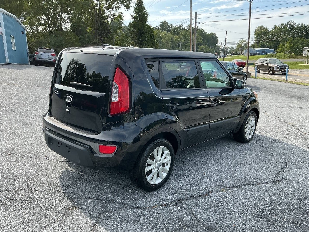 Used 2012 Kia Soul + w/ Audio Pkg FWD image 6