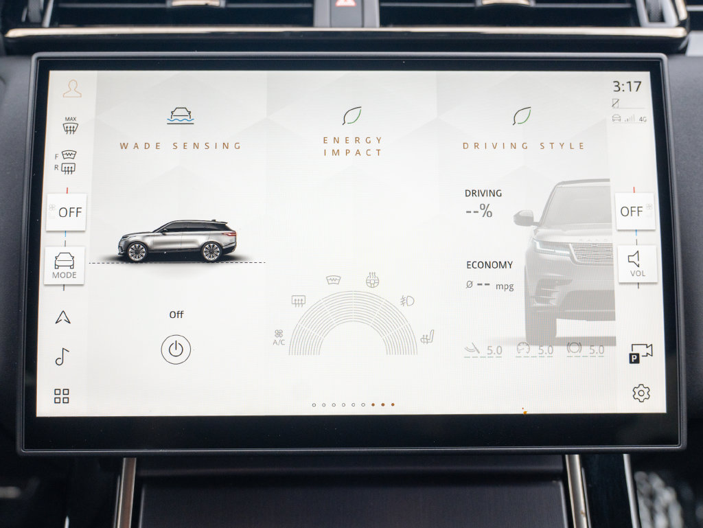 Certified 2026 Land Rover Range Rover Velar Dynamic SE AWD/4WD image 24