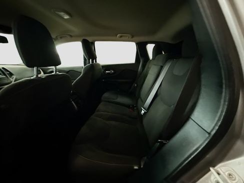 Used 2016 Jeep Cherokee Latitude image 21