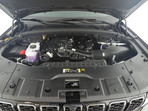 New 2025 Jeep Grand Cherokee L Limited w/ Luxury Tech Group II image 6