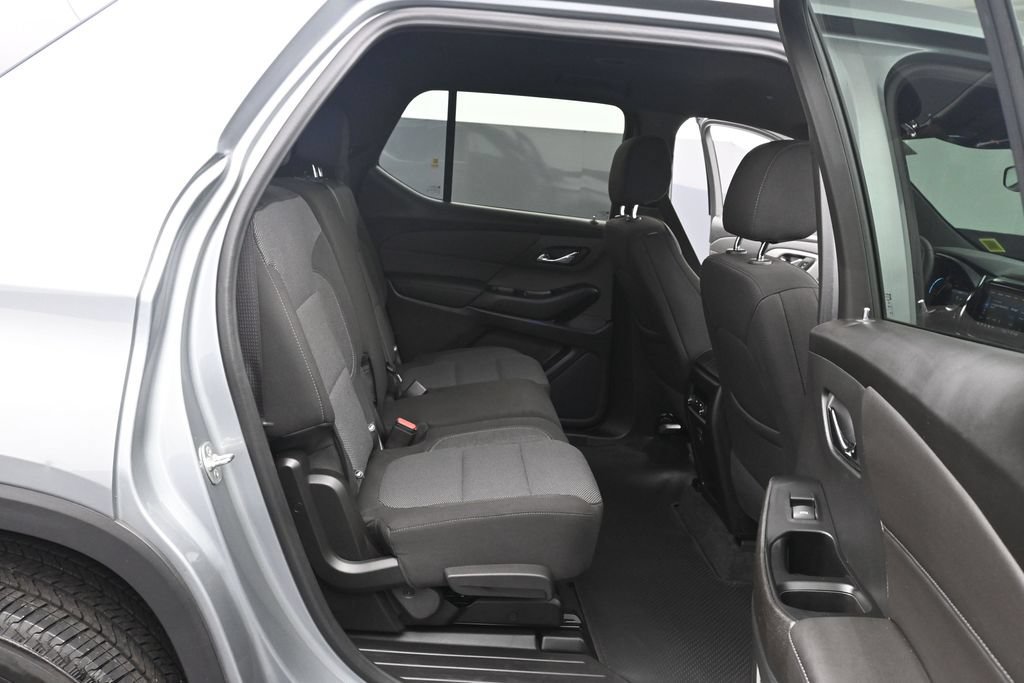 Used 2023 Chevrolet Traverse LT AWD/4WD image 12