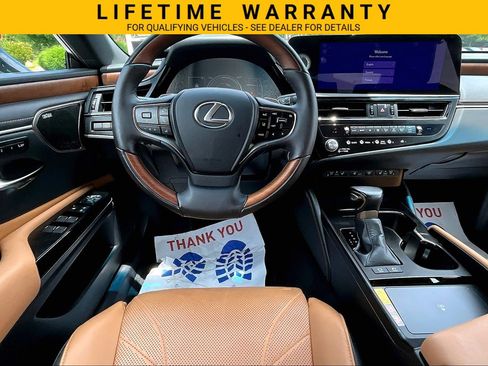 Used 2024 Lexus ES 300h Ultra Luxury w/ Accessory Package (Z2) FWD image 5