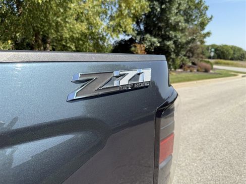 Used 2018 Chevrolet Silverado 1500 LT w/ Texas Edition image 35