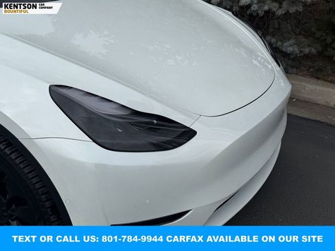 Used 2022 Tesla Model Y Performance image 15