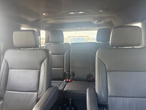 Used 2024 Chevrolet Suburban Z71 w/ Luxury Package AWD/4WD image 4