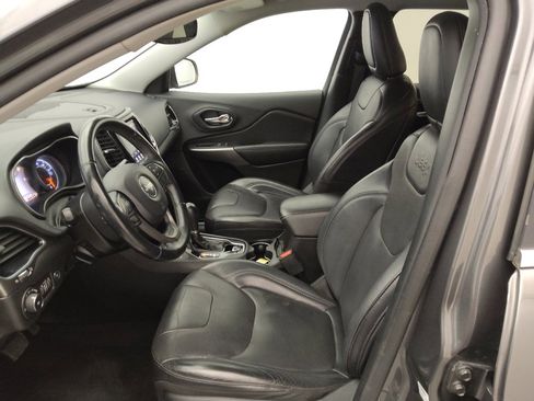 Used 2019 Jeep Cherokee Limited image 17