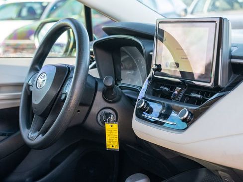 Used 2025 Toyota Corolla LE image 12