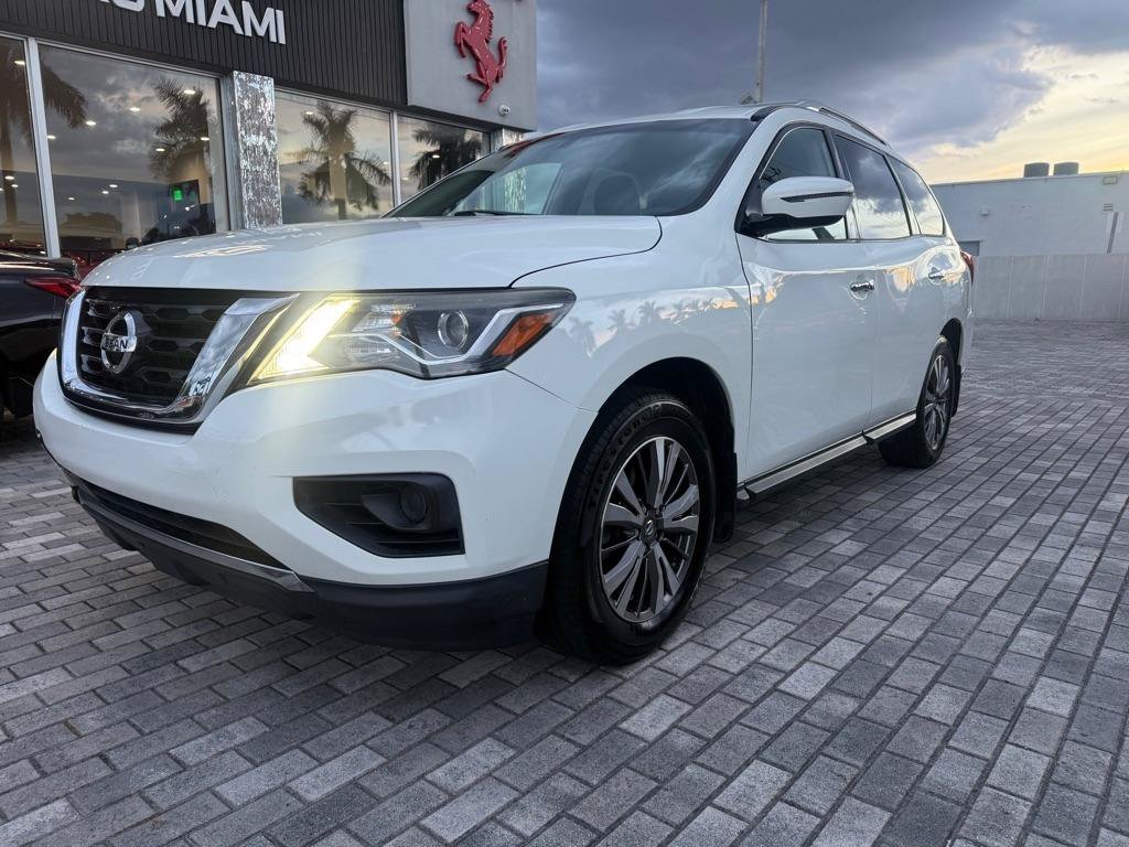 Used 2019 Nissan Pathfinder S FWD image 3