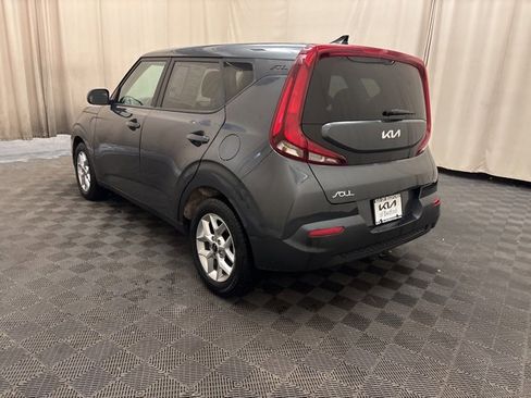 Certified 2022 Kia Soul LX w/ Technology Package image 7