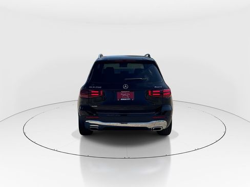 Used 2024 Mercedes-Benz GLB 250 4MATIC image 7