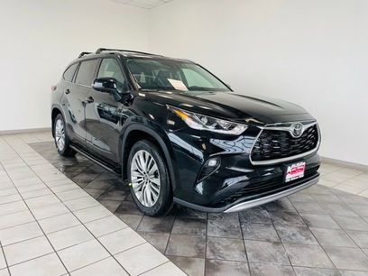 New 2026 Toyota Highlander Platinum