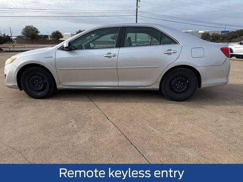 Used 2013 Toyota Camry LE image 4