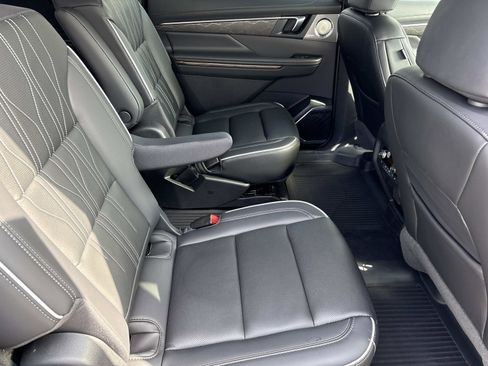 Certified 2025 Buick Enclave Avenir w/ Super Cruise Package image 35