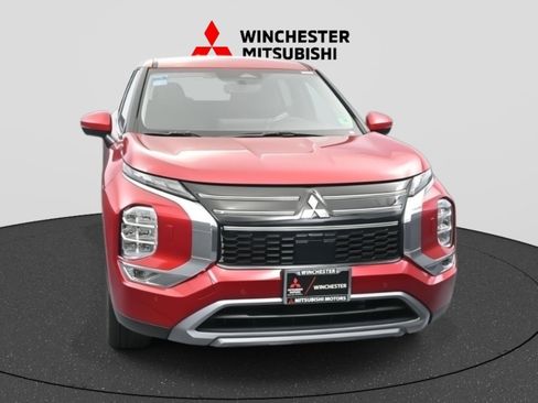 New 2025 Mitsubishi Outlander SE image 2