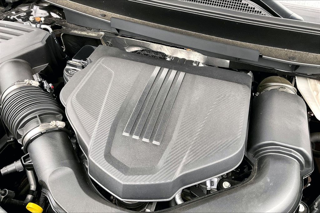 Used 2025 GMC Acadia Denali w/ Super Cruise Package FWD image 36