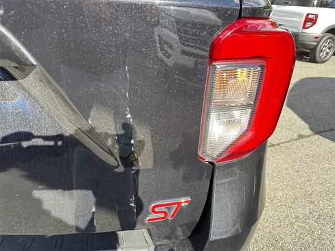 Used 2022 Ford Explorer ST w/ Equipment Group 401A image 34