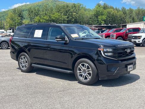 Certified 2025 Ford Expedition Active AWD/4WD image 1