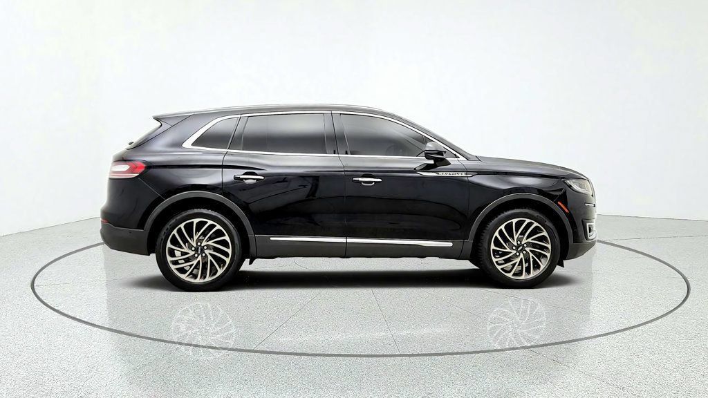 Used 2019 Lincoln Nautilus Reserve AWD/4WD image 4