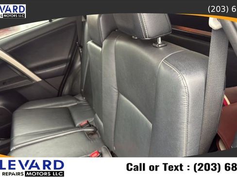 Used 2015 Toyota RAV4 Limited AWD/4WD image 32