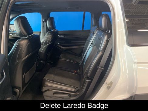 Used 2024 Jeep Grand Cherokee L Altitude image 11