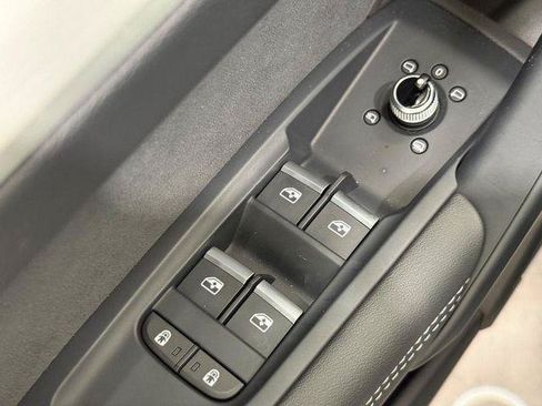 Certified 2025 Audi Q5 e Premium Plus w/ Premium Plus Package AWD/4WD image 20