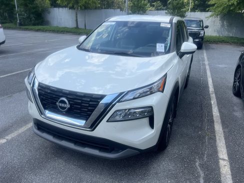 Certified 2023 Nissan Rogue SV FWD image 1