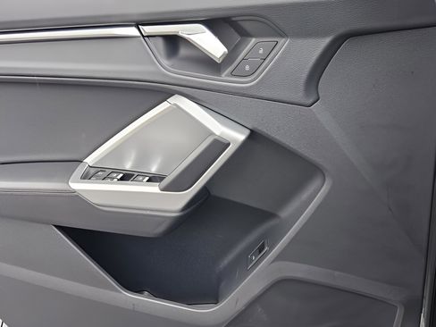 Used 2020 Audi Q3 2.0T Premium w/ Convenience Package image 27