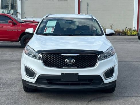 Used 2017 Kia Sorento AWD w/ LX Convenience Package image 15