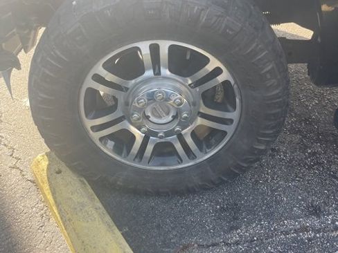 Used 2015 Ford F250 Platinum w/ FX4 Off-Road Package image 9