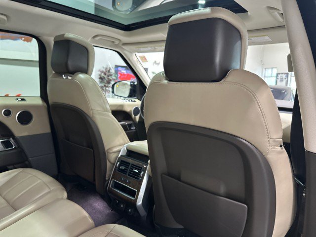 Used 2018 Land Rover Range Rover Sport HSE AWD/4WD image 50