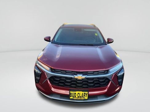 New 2025 Chevrolet Trax LT w/ Driver Confidence Package image 9