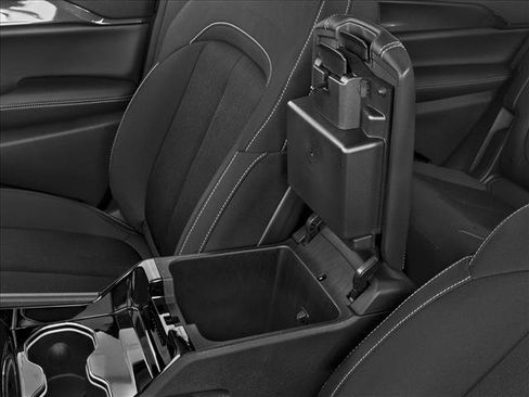 New 2025 Jeep Grand Cherokee L Limited RWD image 10