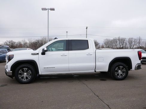 Used 2023 GMC Sierra 1500 SLE image 4