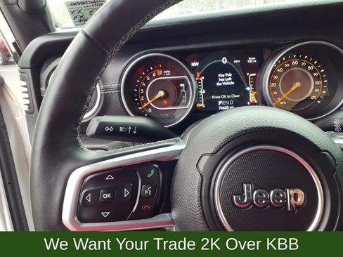 Used 2018 Jeep Wrangler Unlimited Sahara image 18