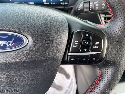 Used 2024 Ford Escape ST-Line Select w/ Tech Pack #2 image 18