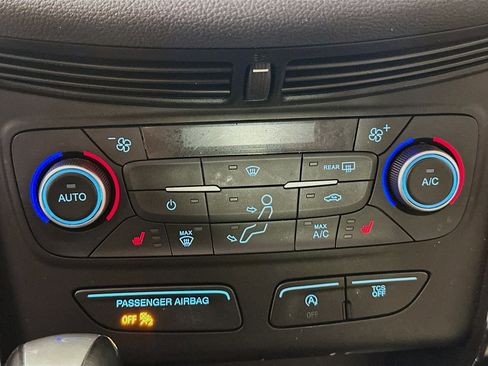 Used 2018 Ford Escape SEL w/ SEL Sport Appearance Package image 23