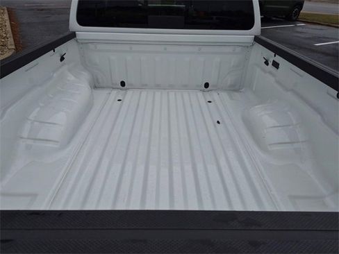 Certified 2025 Nissan Frontier SV image 8