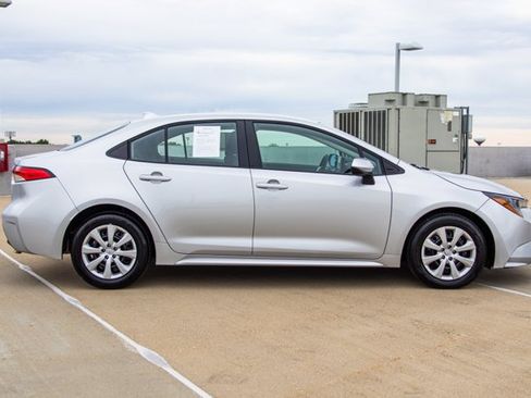 Used 2026 Toyota Corolla LE FWD image 4