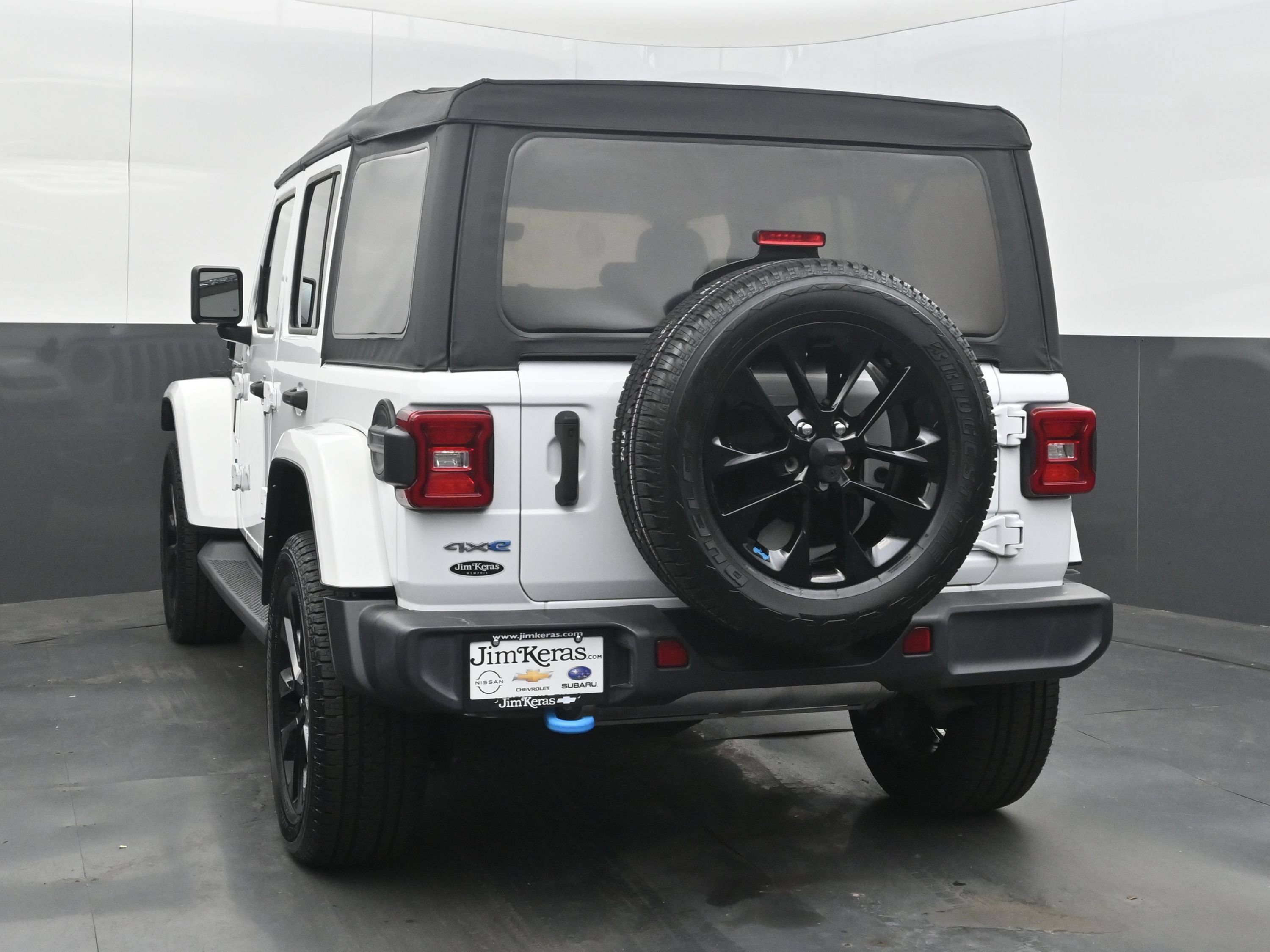Used 2022 Jeep Wrangler Unlimited Sahara AWD/4WD image 8
