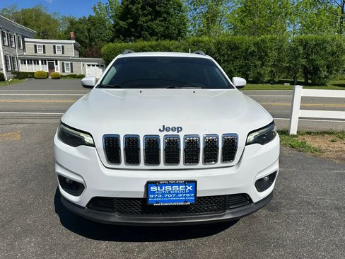 Used 2021 Jeep Cherokee Latitude Lux AWD/4WD image 2